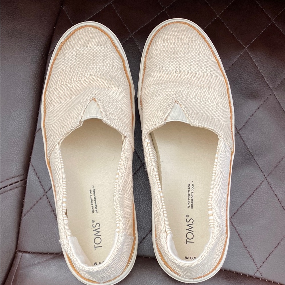 TOMS Women's Beige Slip-On Shoes